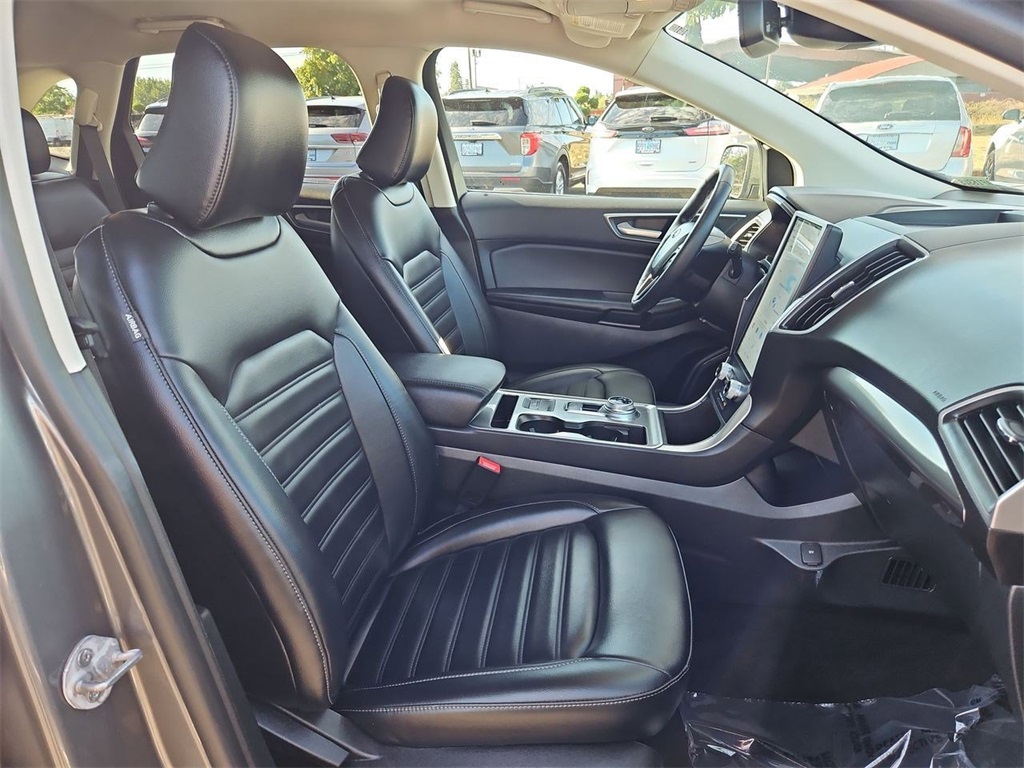 2023 Ford Edge SEL photo 30