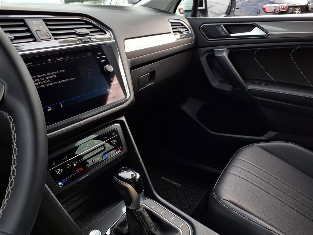 2022 Volkswagen Tiguan SE photo 24