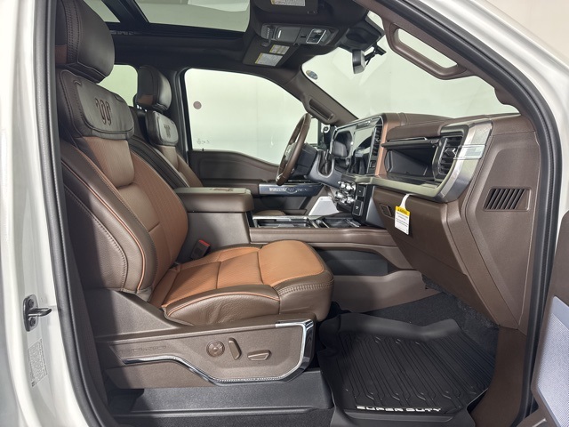 2025 Ford F-350 King Ranch photo 4