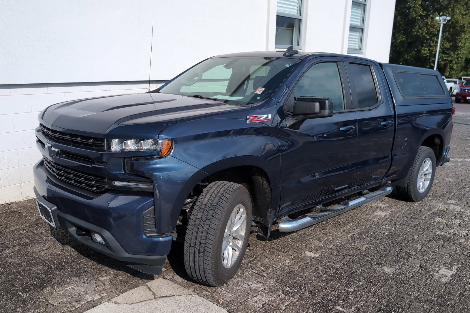 2020 Chevrolet Silverado 1500 photo 2