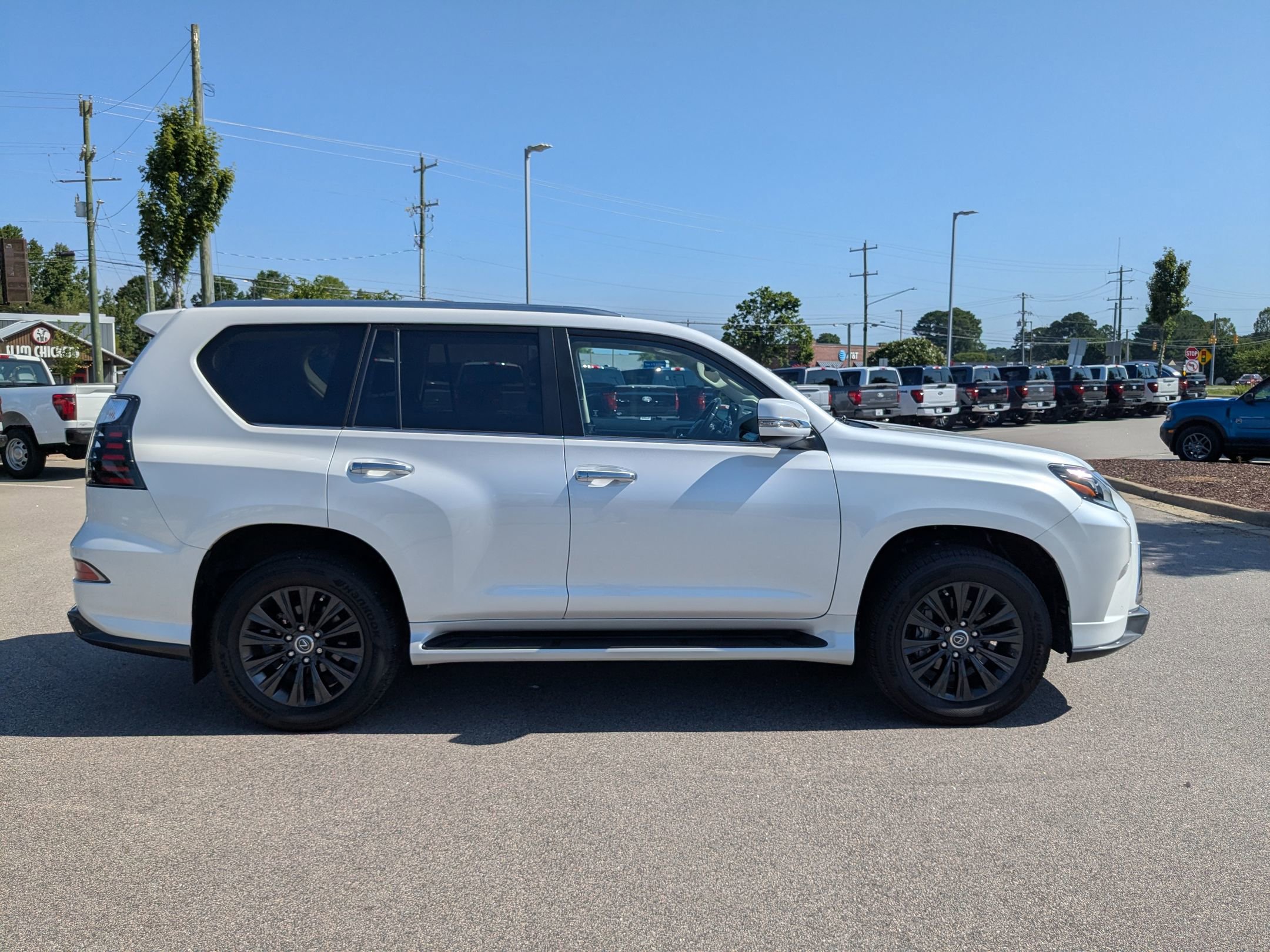 2023 Lexus GX 460 Premium photo 6
