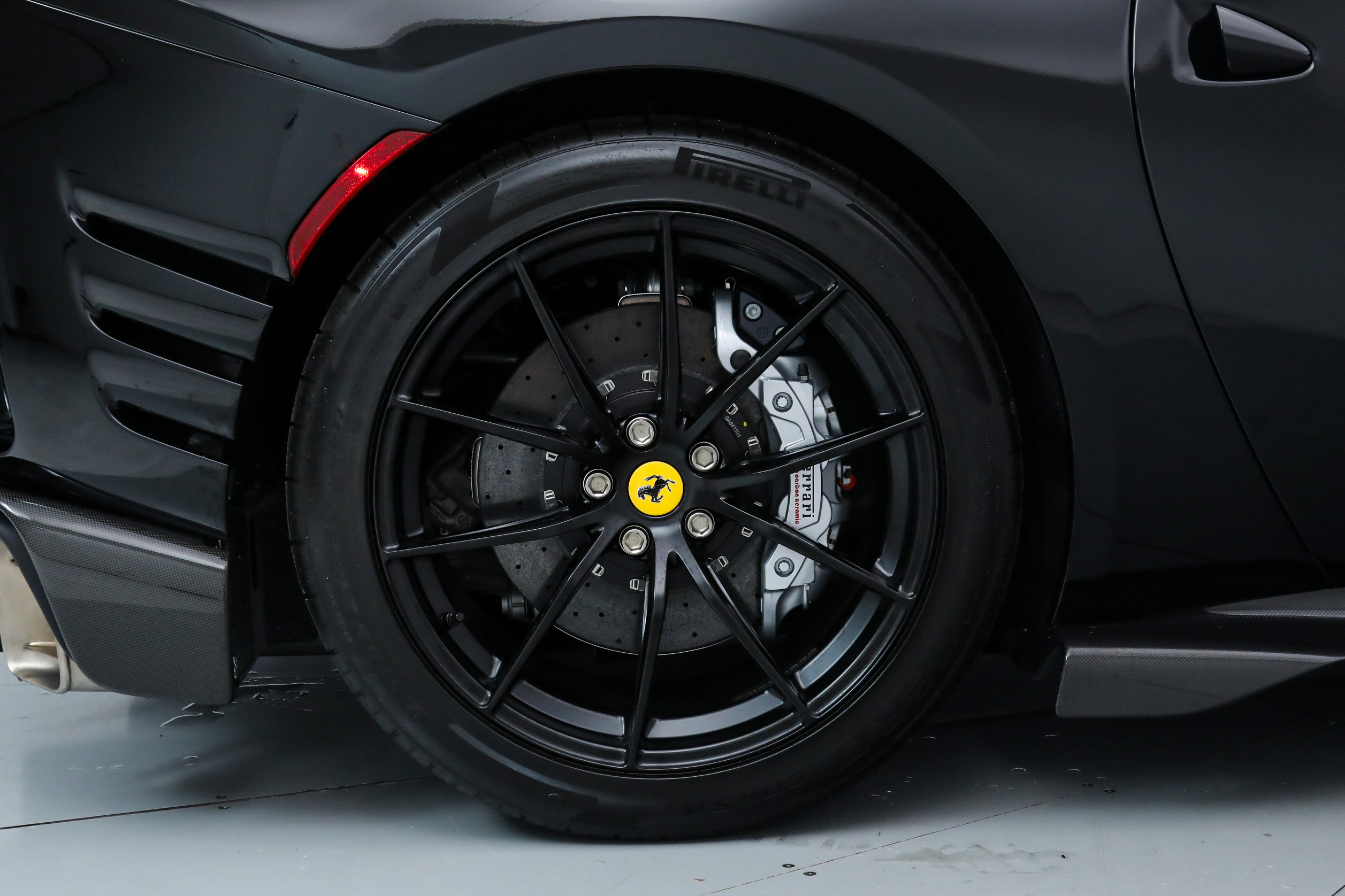 2024 Ferrari 812 Competizione photo 63