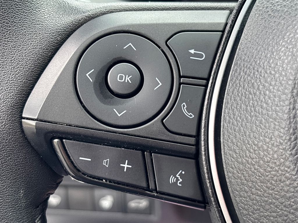 2022 Toyota RAV4 XLE photo 31