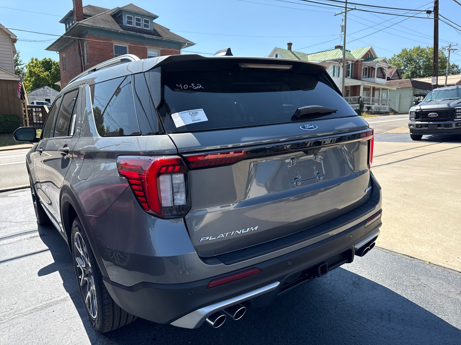 2025 Ford Explorer Platinum photo 2