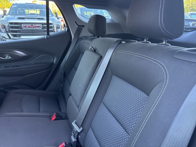 2023 Gmc Terrain SLE photo 23