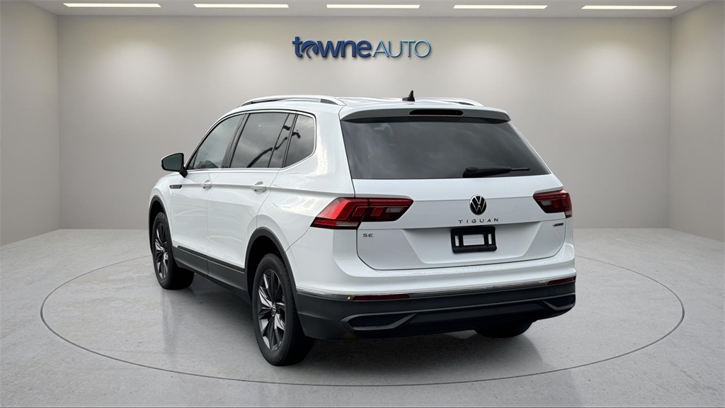 2022 Volkswagen Tiguan SE photo 3