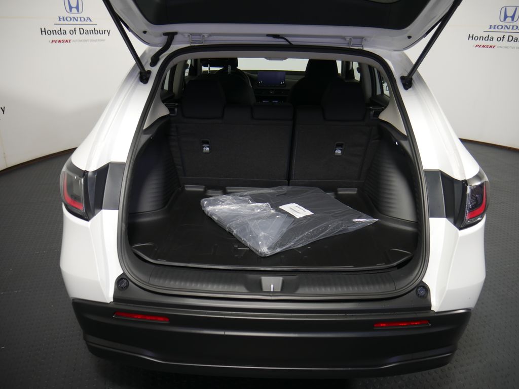 2026 Honda HR-V LX photo 5