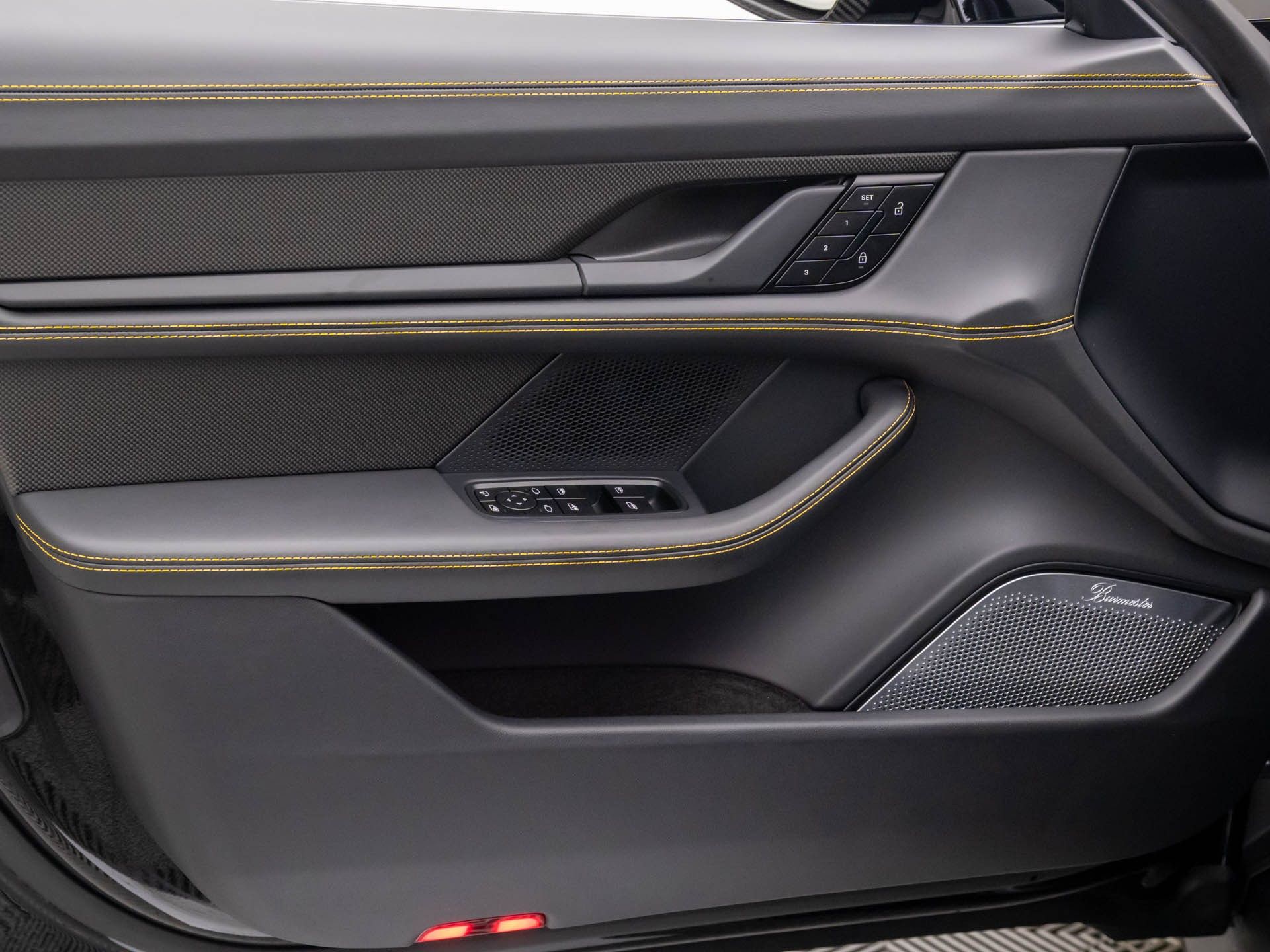 2025 Porsche Taycan Turbo S photo 13