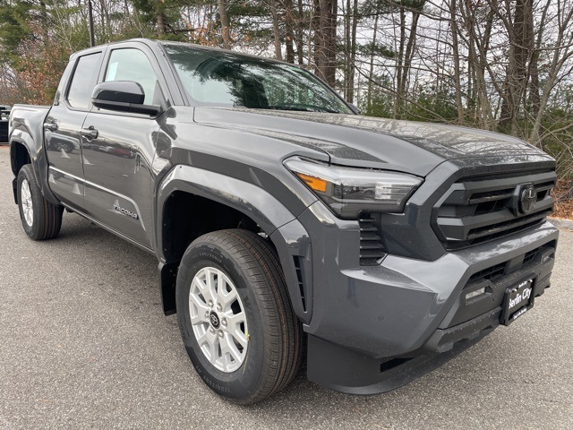 2025 Toyota Tacoma SR5 photo 3