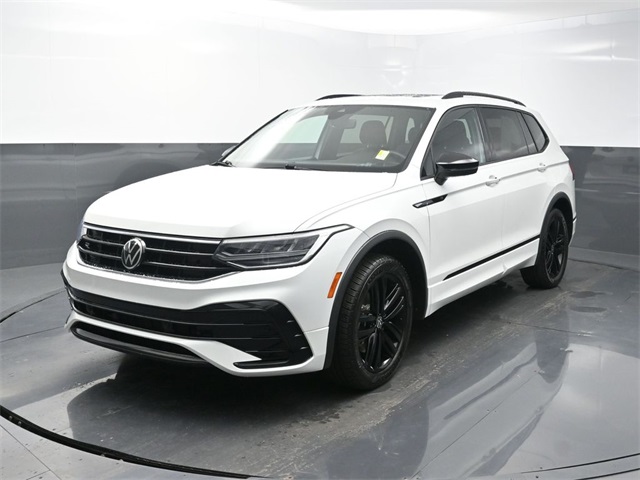 2022 Volkswagen Tiguan SE R-LINE BLACK
