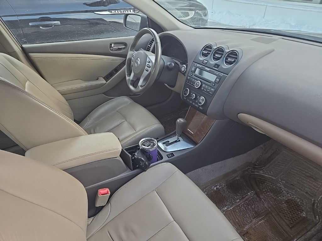 Used 2007 Nissan Altima SE with VIN 1N4BL21E17C208411 for sale in Apple Valley, Minnesota