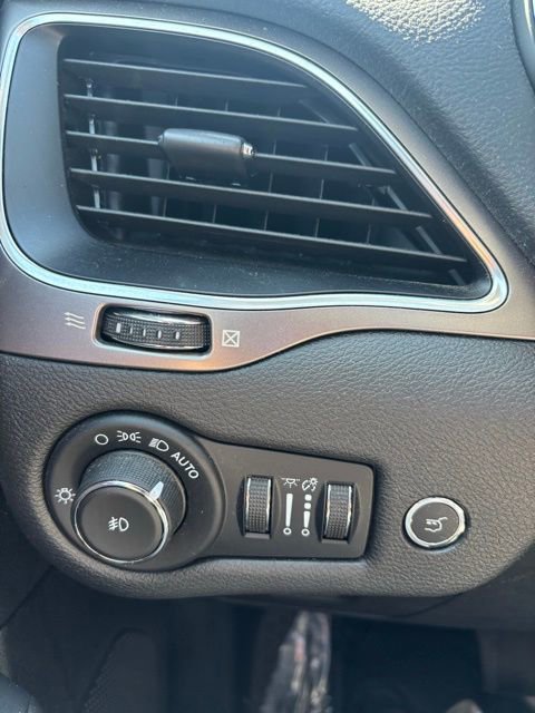 2022 Jeep Cherokee Latitude Lux photo 17