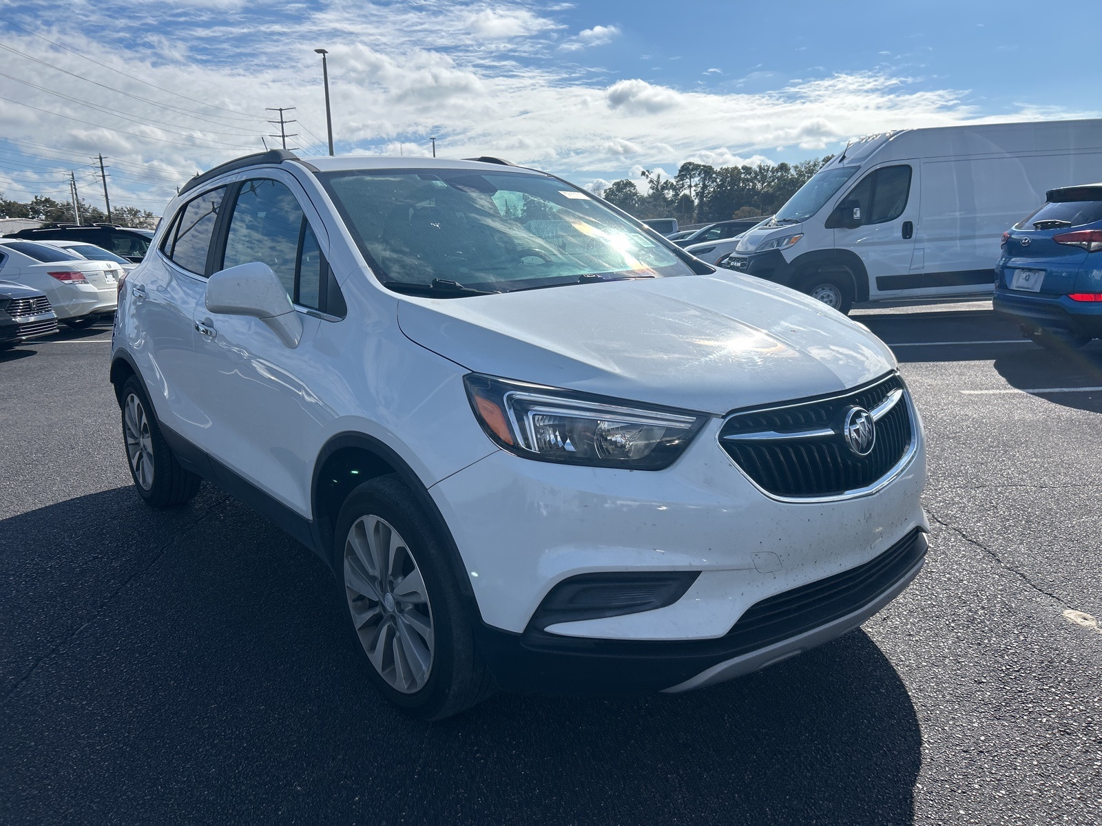 2020 Buick Encore Preferred's photo