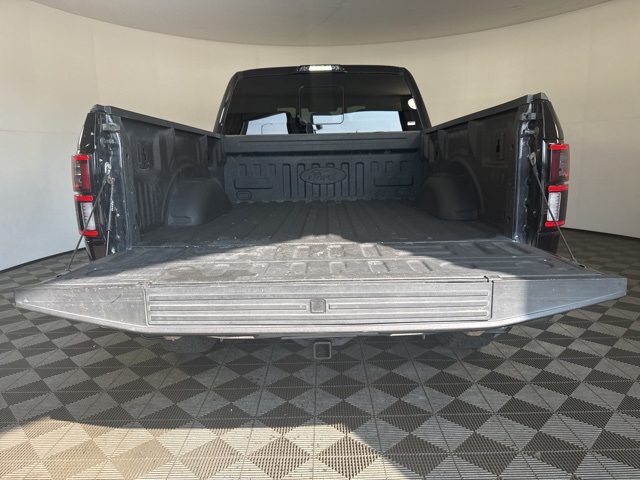 2019 Ford F-150 XLT photo 19