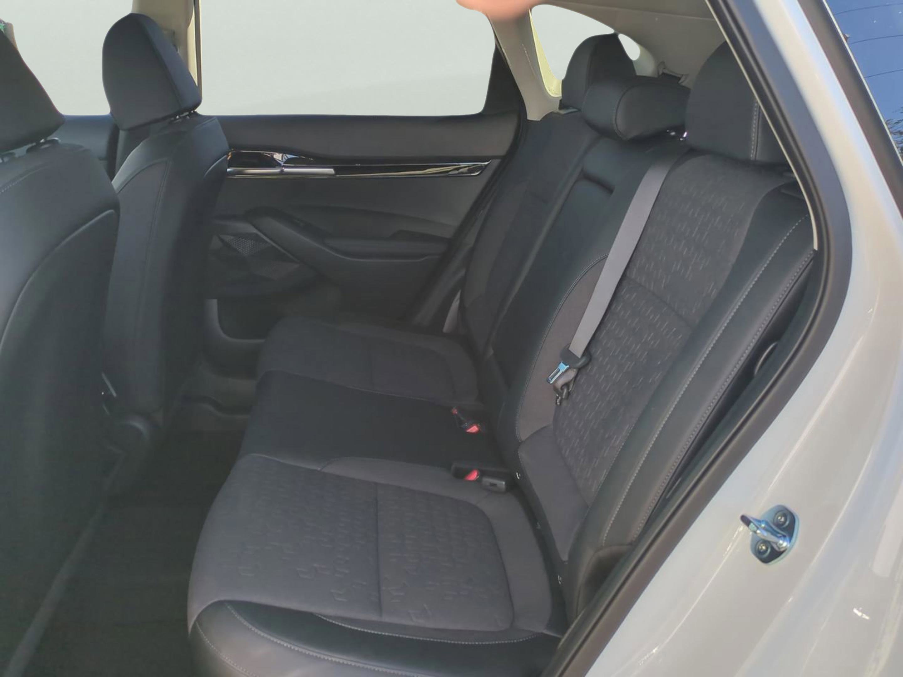 2026 Kia Seltos S photo 14
