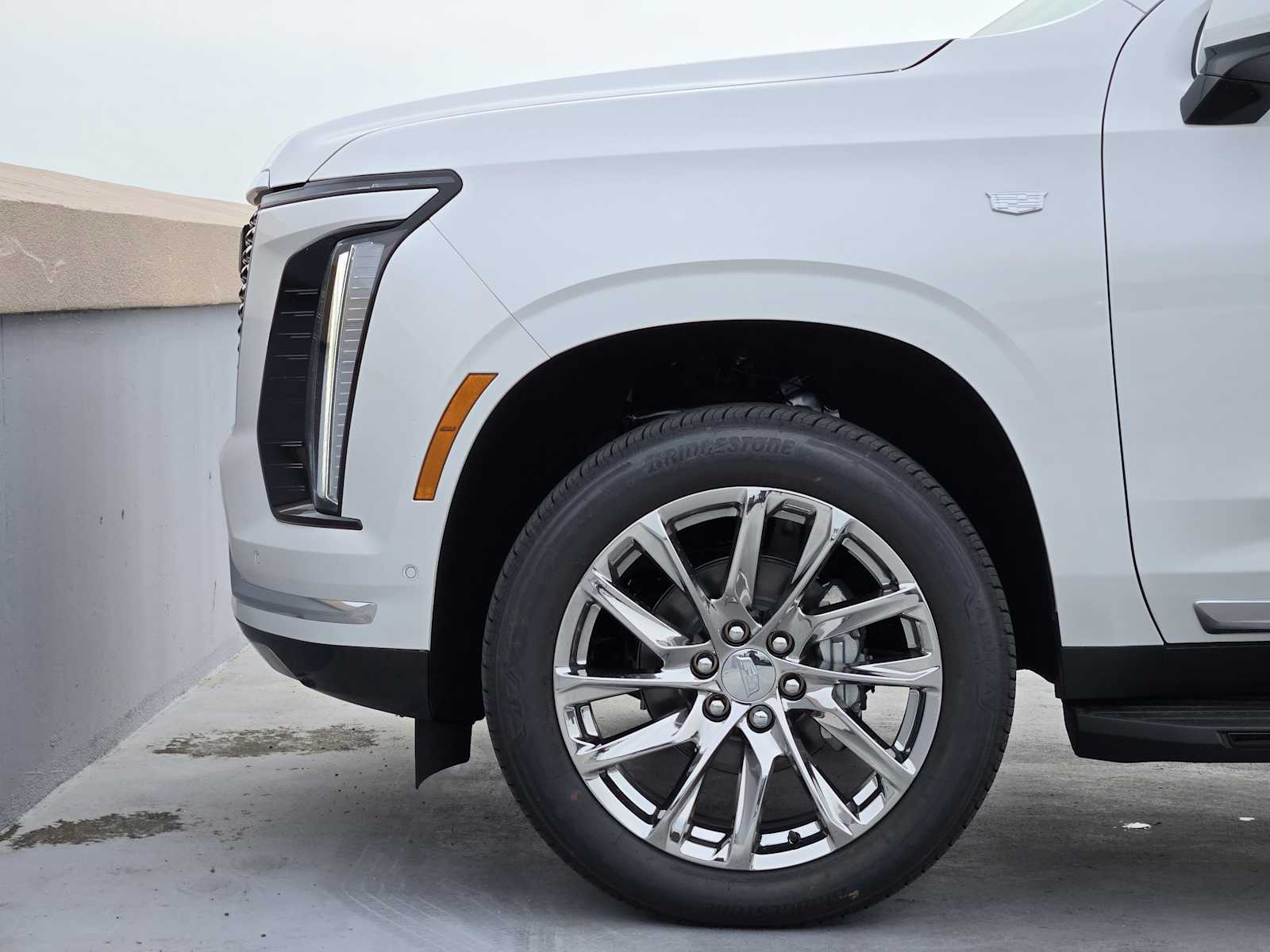 2025 Cadillac Escalade Premium Luxury photo 5