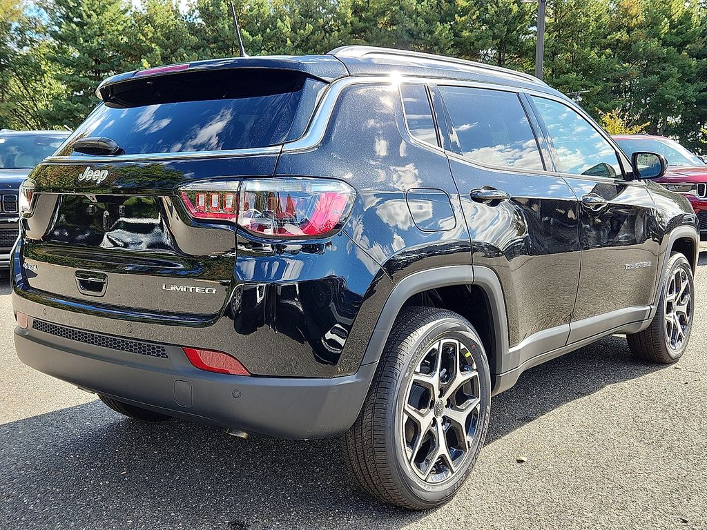 2026 Jeep Compass Limited photo 3