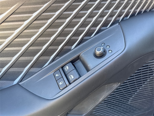 2025 Dodge Charger R/T photo 12