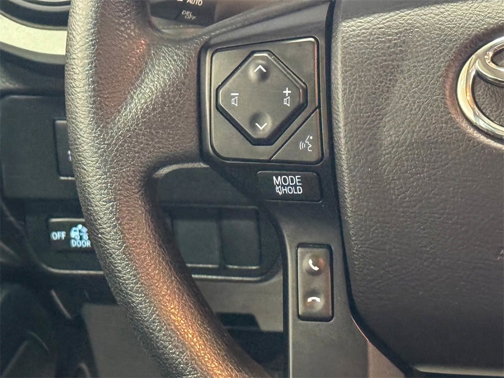 2022 Toyota Tacoma SR V6 photo 32