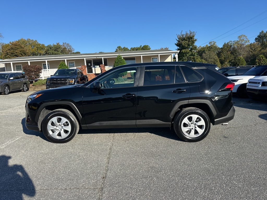 Used 2024 Toyota RAV4 LE with VIN 2T3F1RFV5RC425836 for sale in Northfield, Minnesota