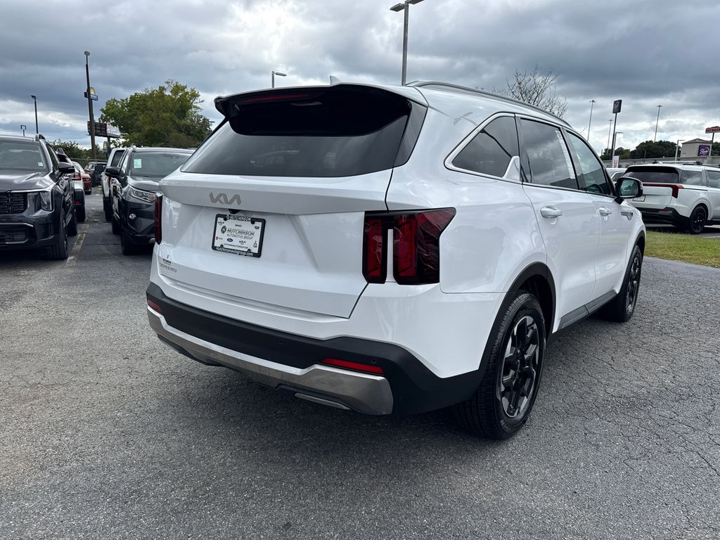 2024 Kia Sorento S photo 3