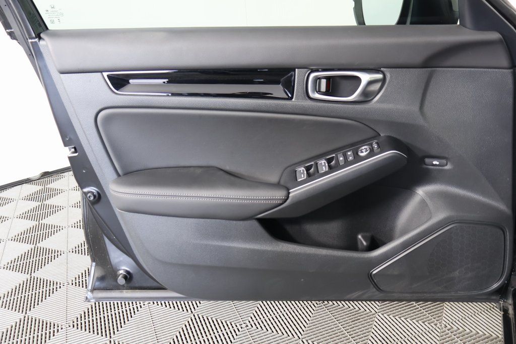 2025 Honda Civic Sport Touring Hybrid photo 12