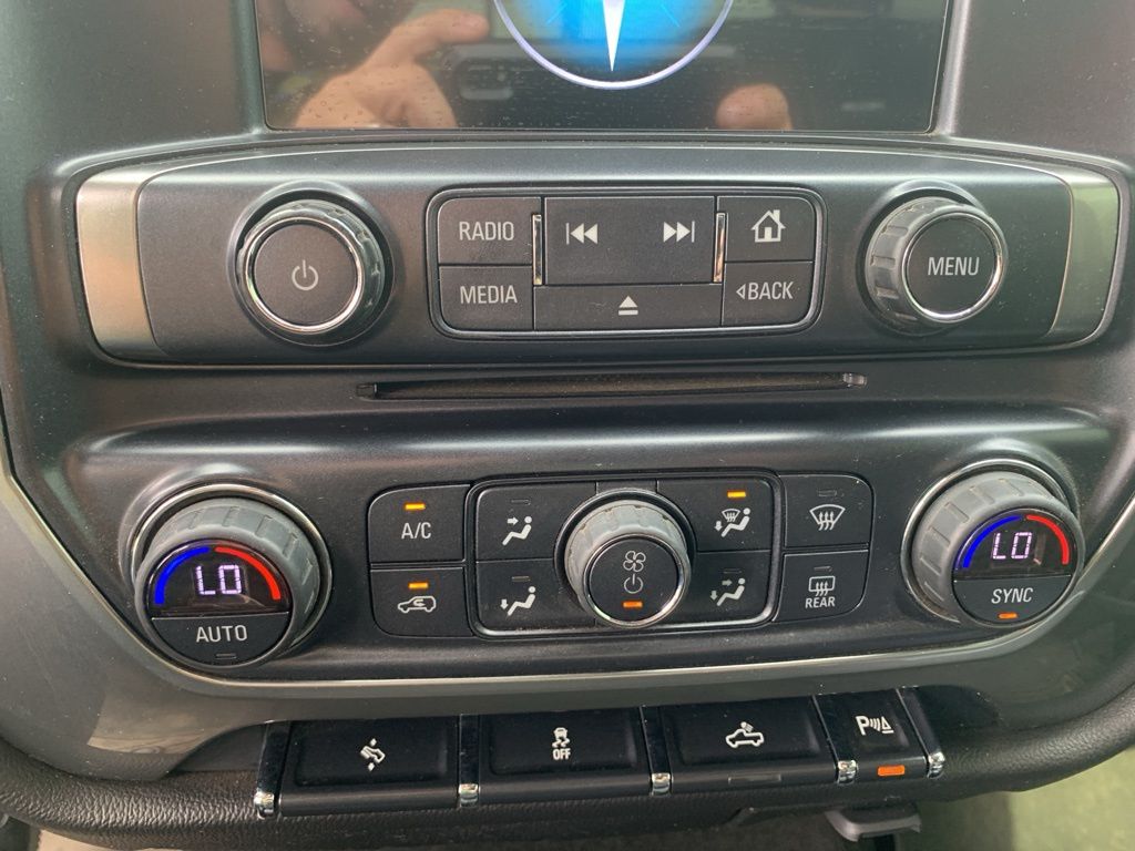 2018 Chevrolet Silverado 1500 LT photo 18