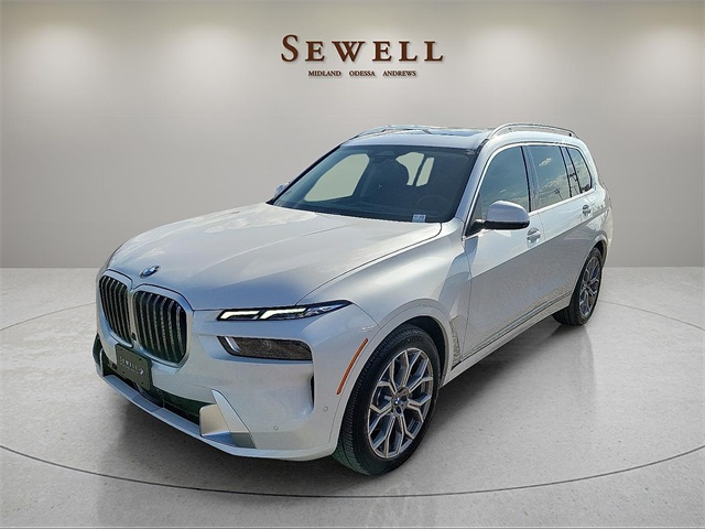 2026 BMW X7 40i's photo