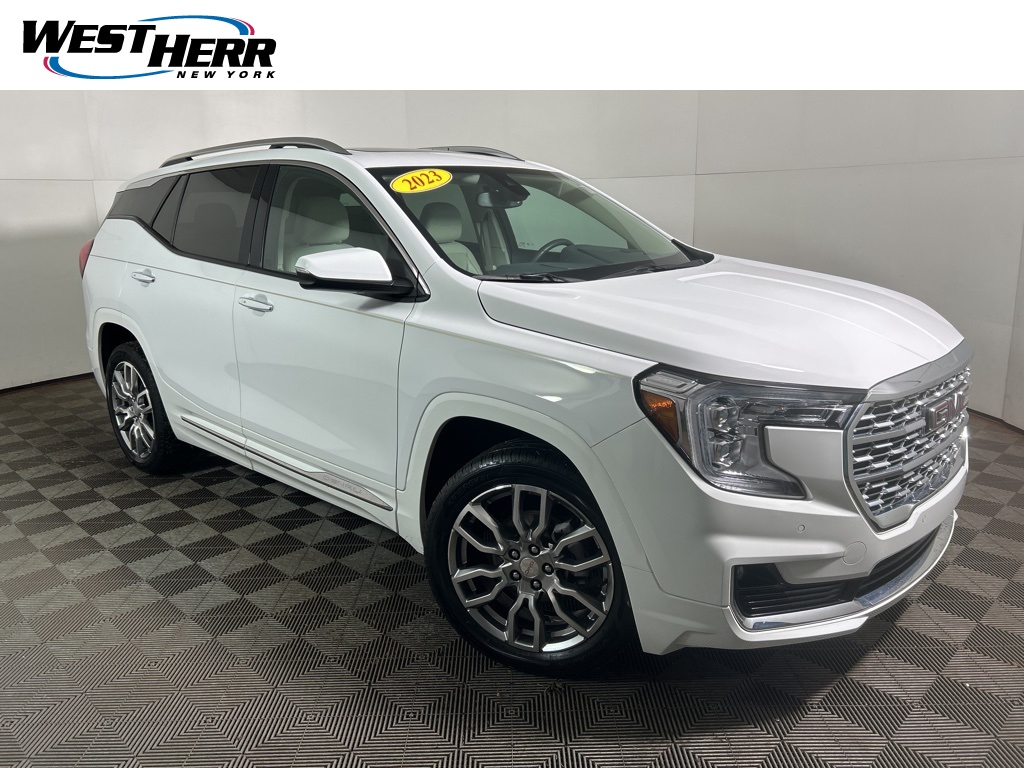 2023 GMC Terrain Denali's photo