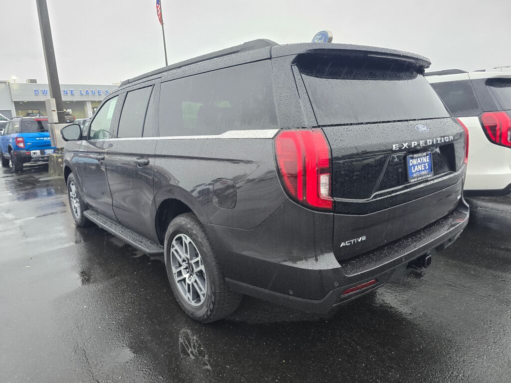 2025 Ford Expedition MAX EL photo 3