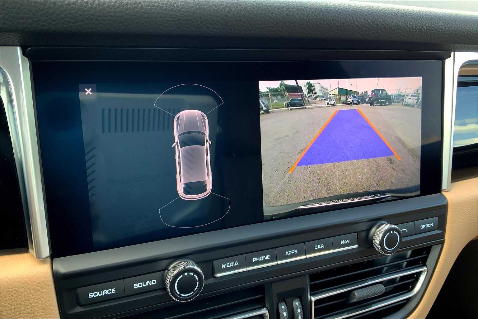 2020 Porsche Macan S photo 26