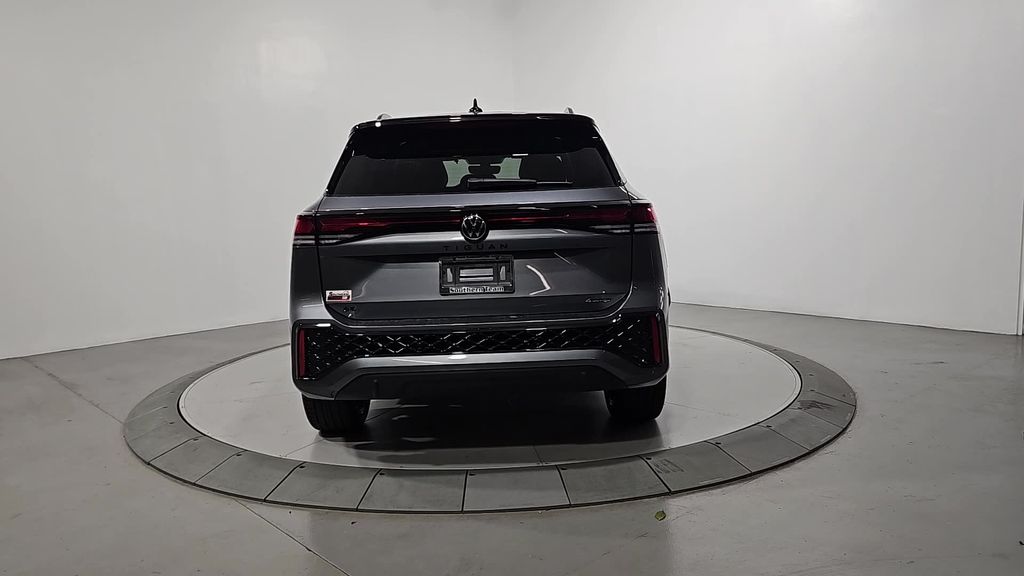 2026 Volkswagen Tiguan SE R-Line Black photo 3