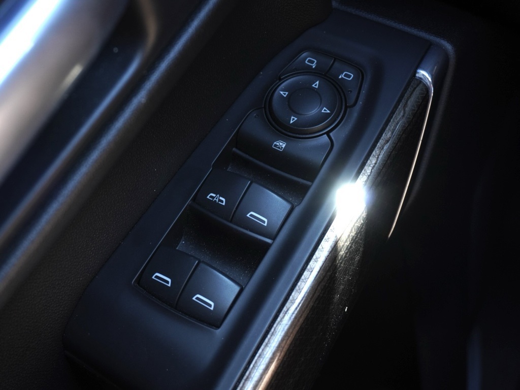 2019 Chevrolet Silverado 1500 LT photo 13