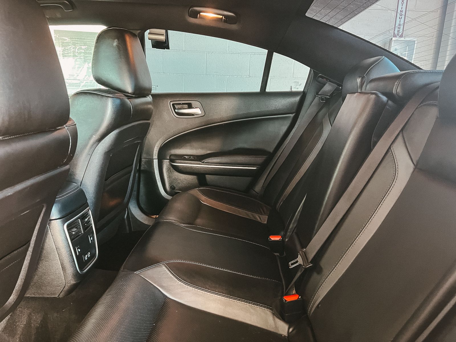 2022 Dodge Charger SXT photo 25