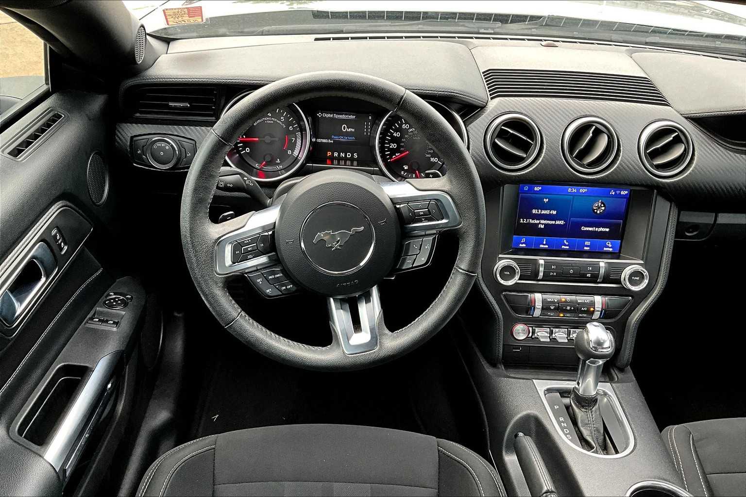 2021 Ford Mustang EcoBoost photo 6