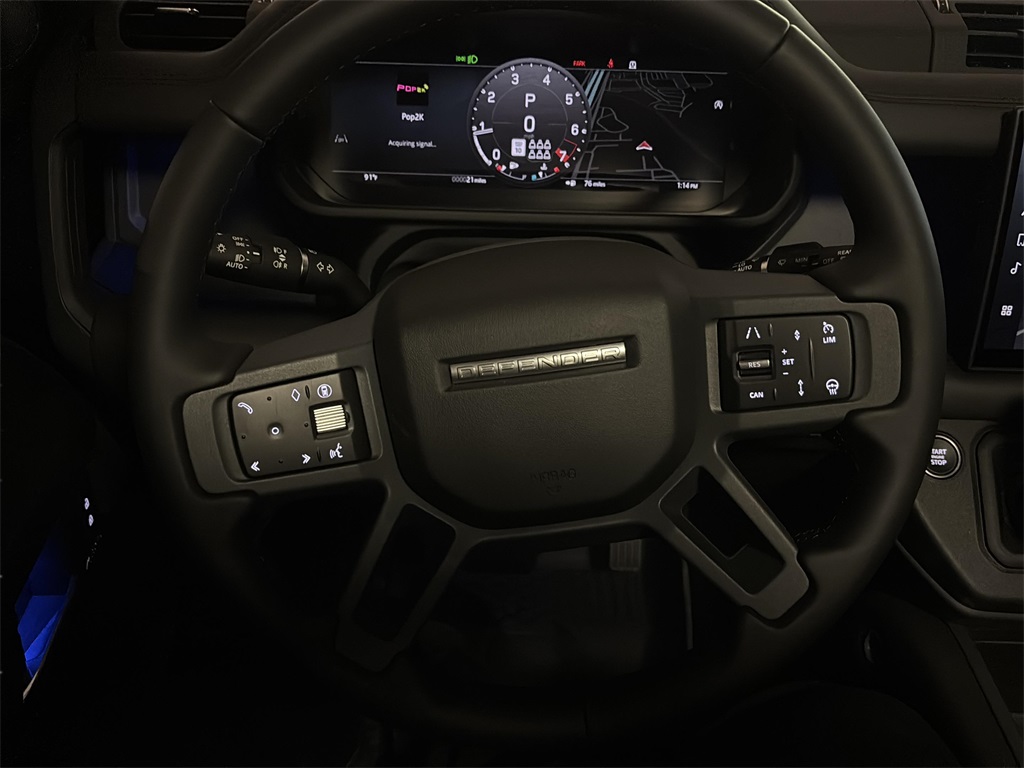 2025 Land Rover Defender 130 X-Dynamic SE photo 26