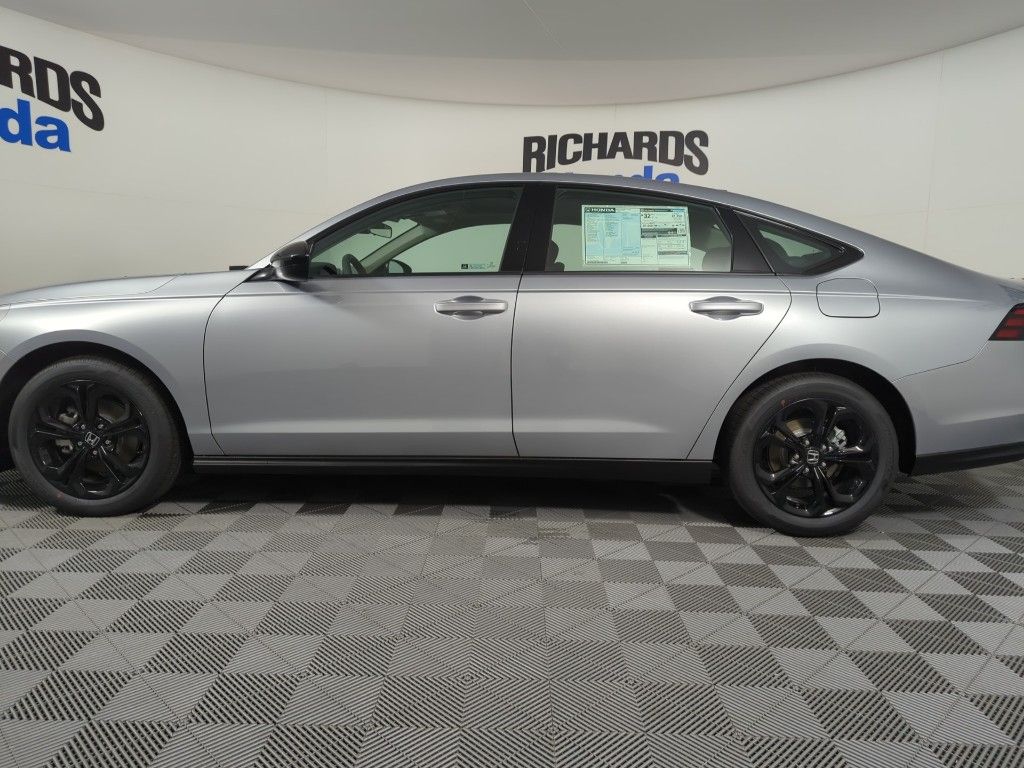 2025 Honda Accord SE photo 2