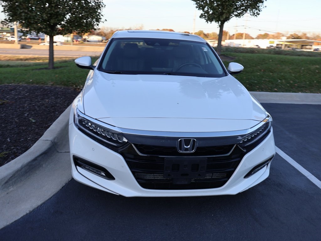 2018 Honda Accord Touring photo 3