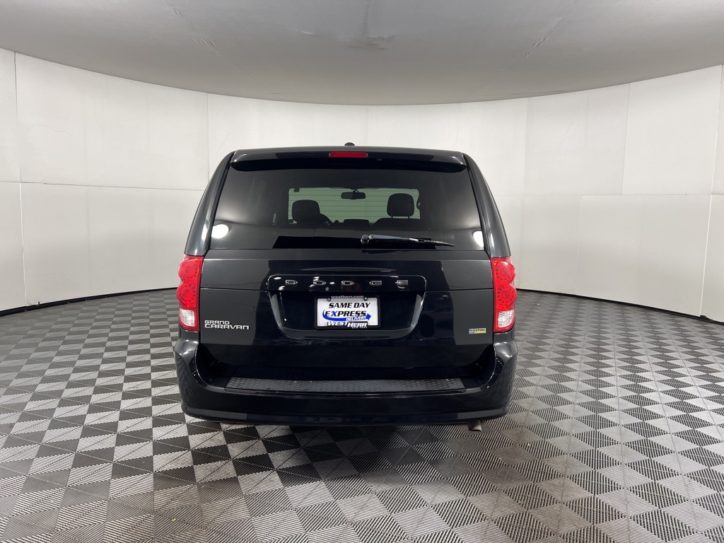 2016 Dodge Grand Caravan SE photo 2