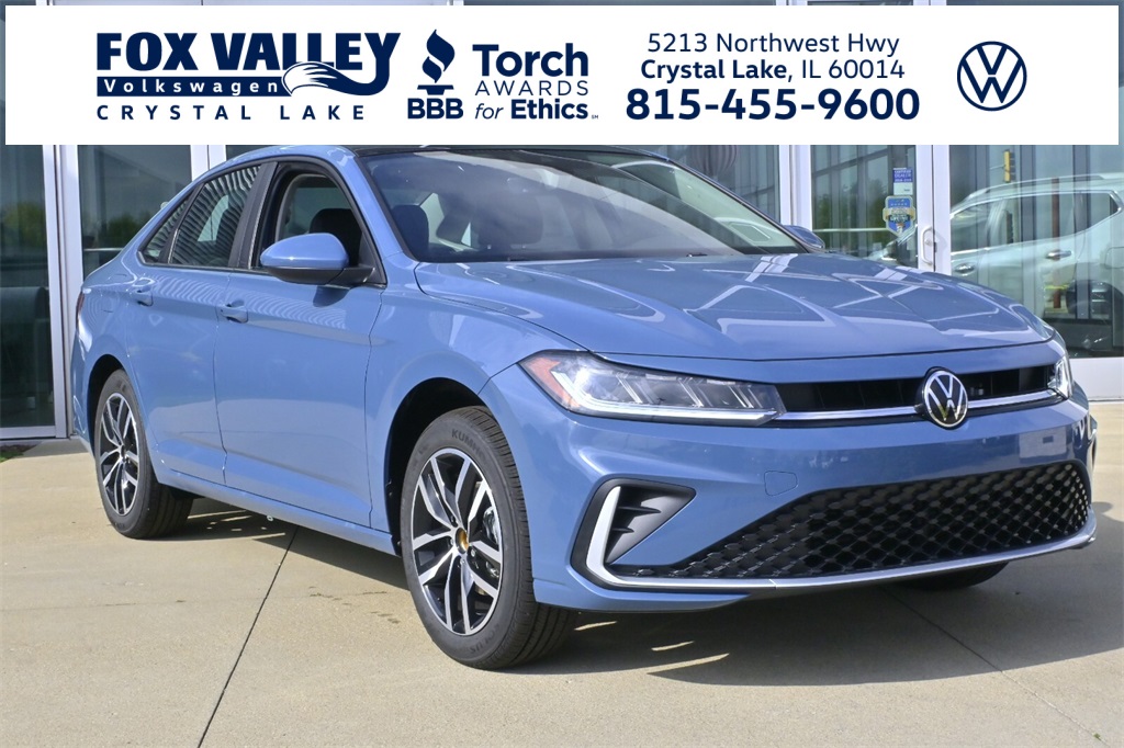 2025 Volkswagen Jetta SE's photo