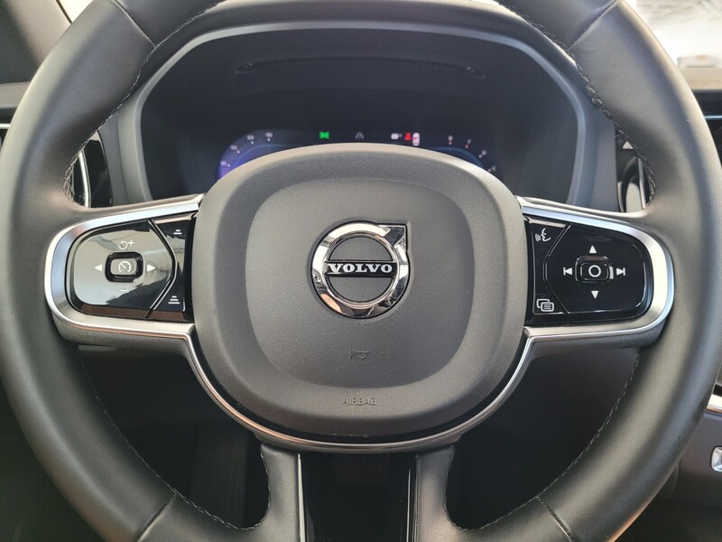 2024 Volvo S60 B5 Plus Black Edition photo 25