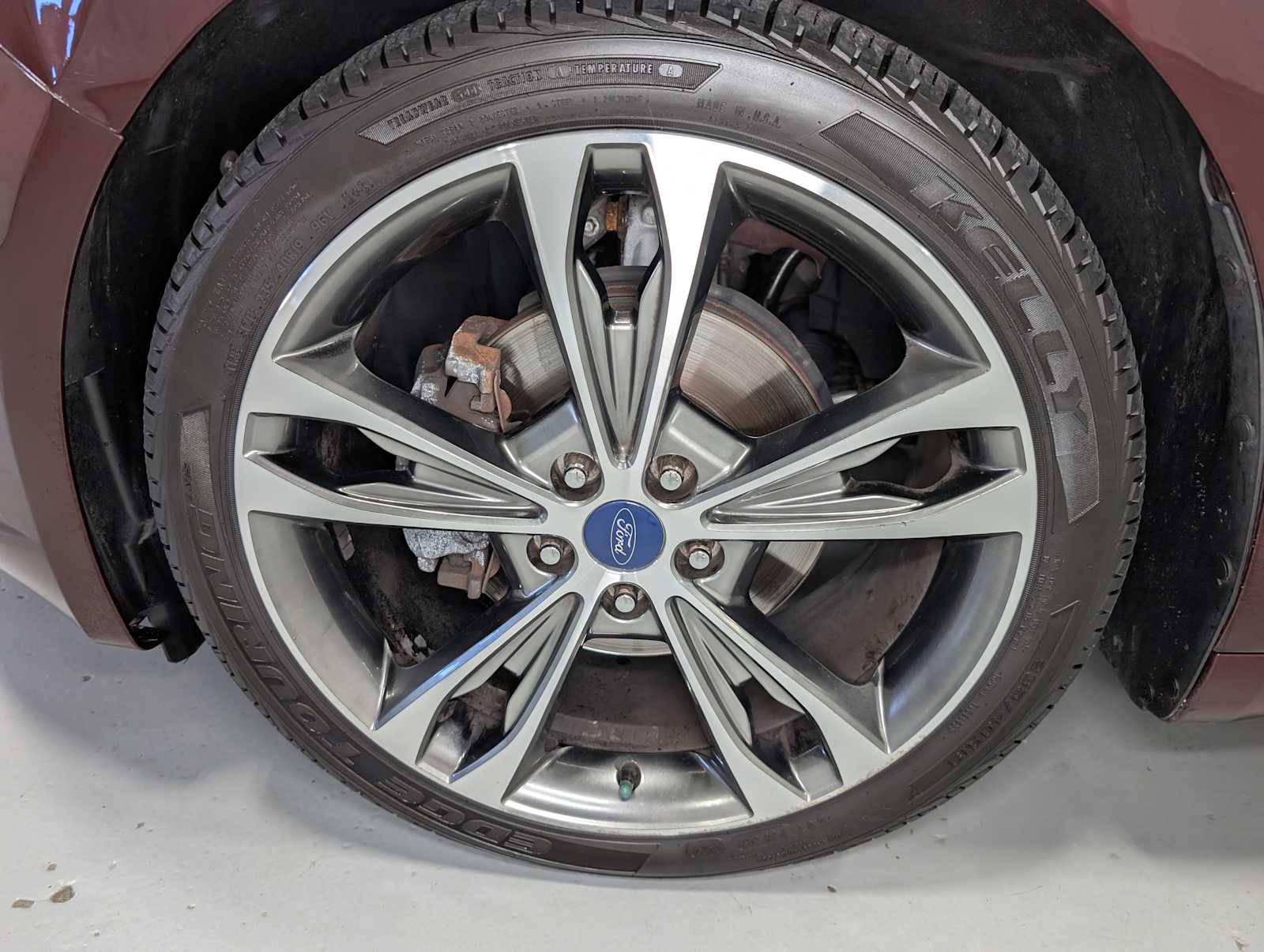 2017 Ford Fusion Titanium photo 2
