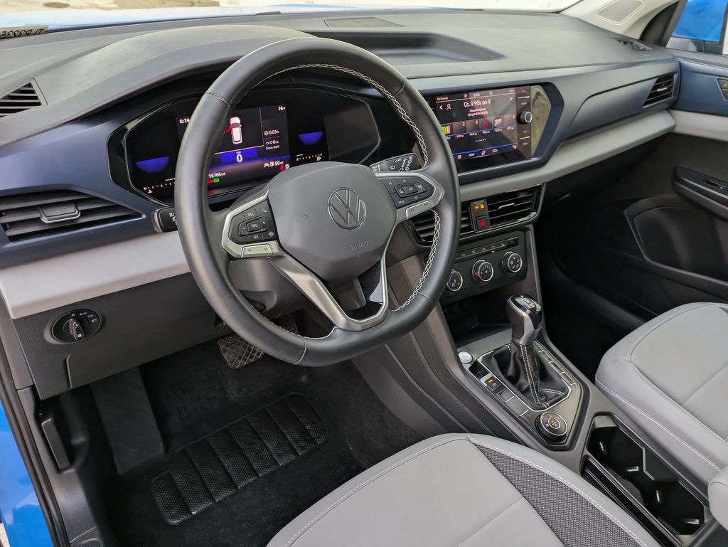 2022 Volkswagen Taos SE photo 9