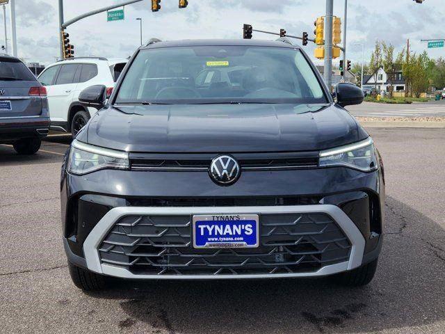 2025 Volkswagen Taos SE photo 7