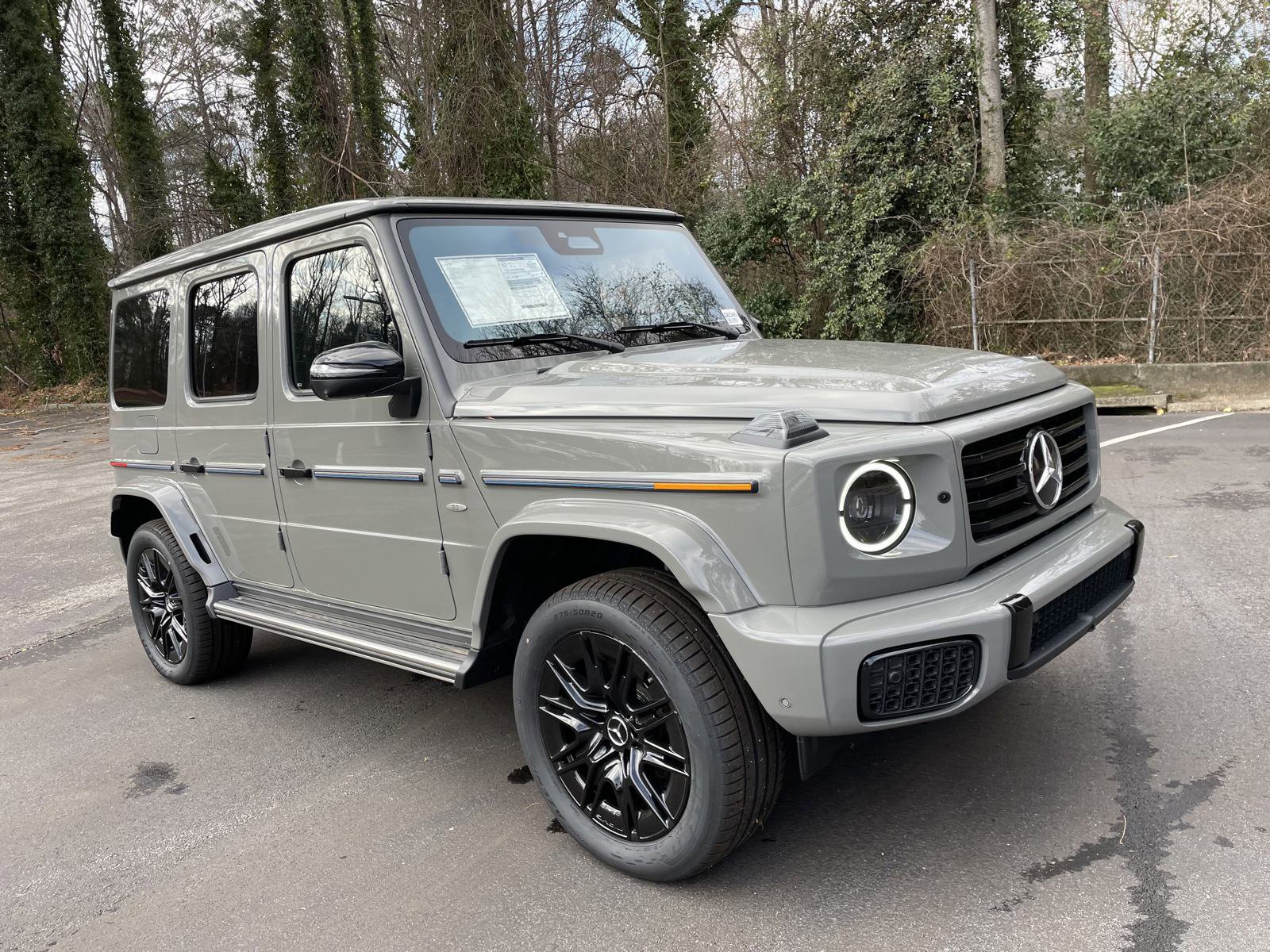 2025 Mercedes Benz G photo 3