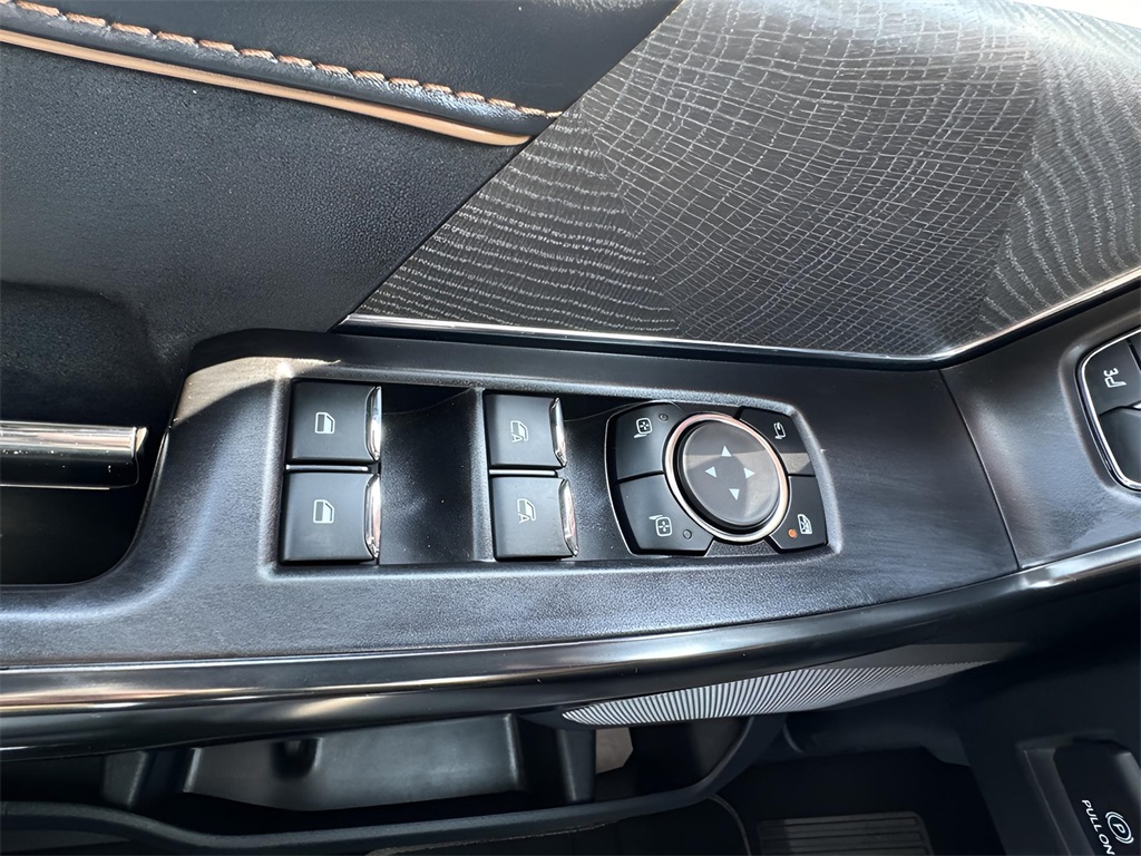2022 Ford F-150 Platinum photo 23