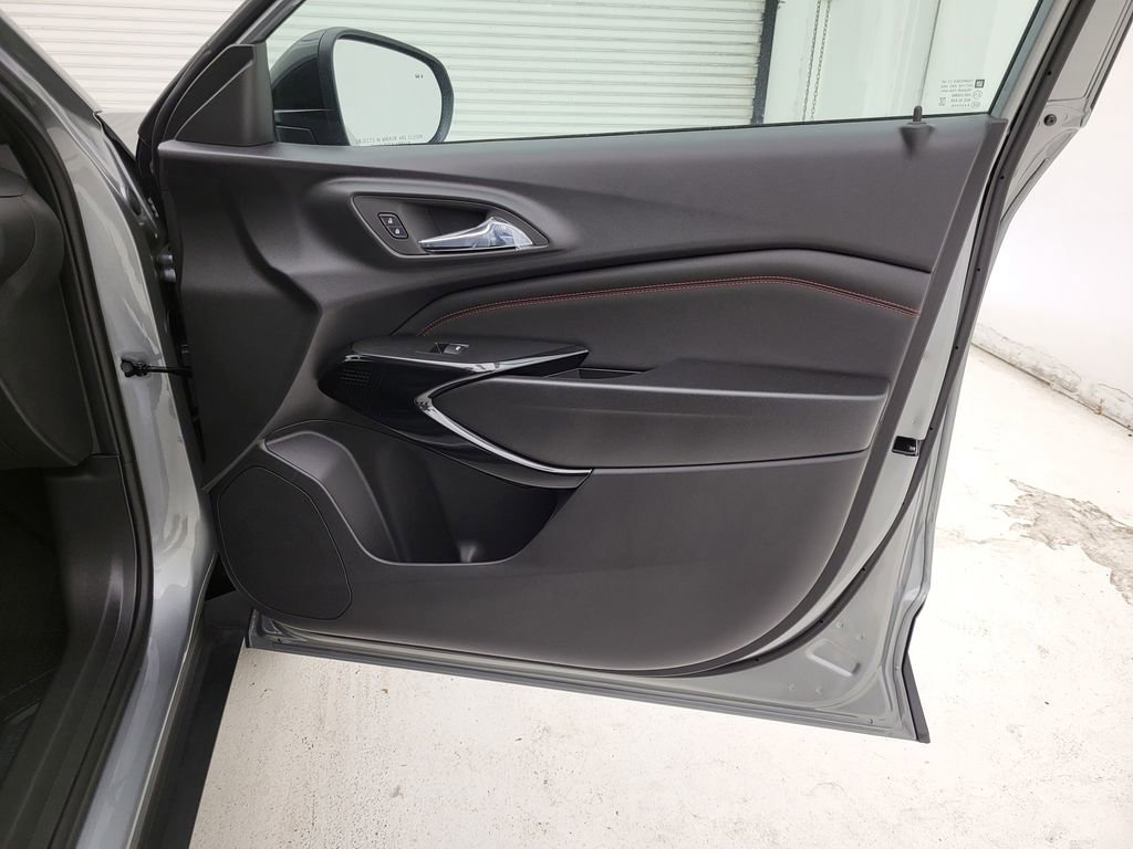 2026 Chevrolet Trax photo 32