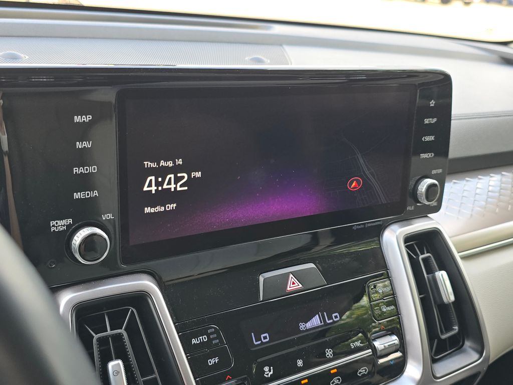 2022 Kia Sorento Hybrid S photo 17