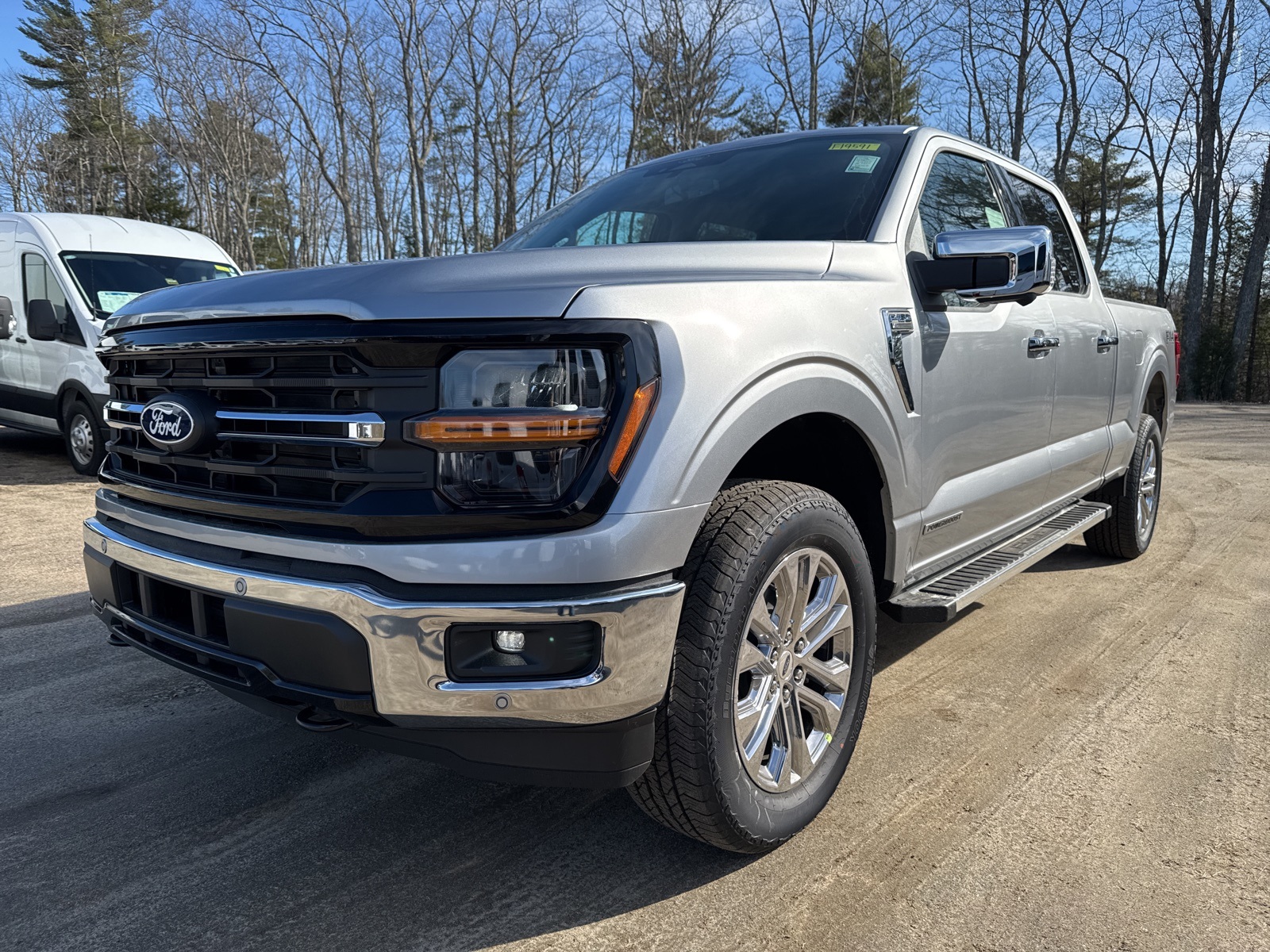 2025 Ford F-150 XLT photo 3