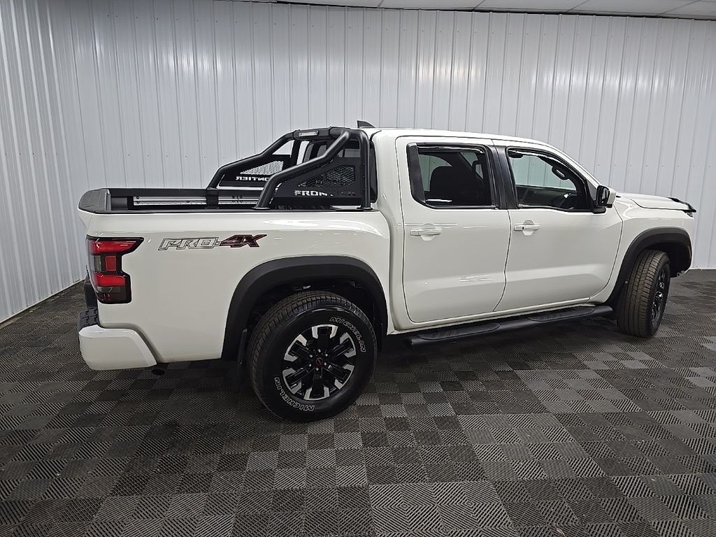 2022 Nissan Frontier PRO-4X photo 3